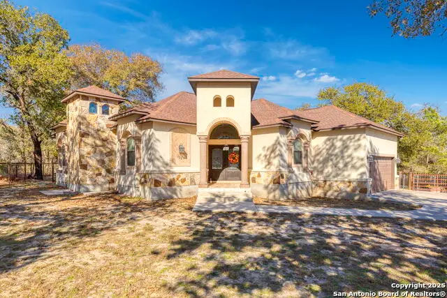 105 Saddle Up Circle, La Vernia, TX 78121 - Image #1