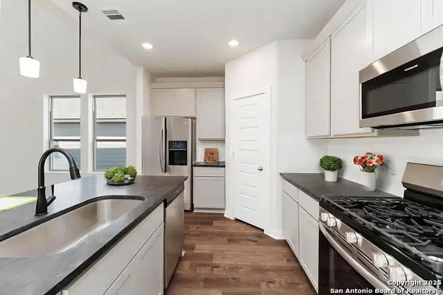 8922 Hazel Birch, Elmendorf, TX 78112 - Image #2