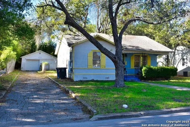 530 Avenue A, New Braunfels, TX 78130 - Image #2