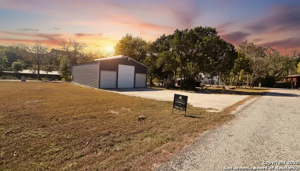 530 Robin Nest, Canyon Lake, TX 78133