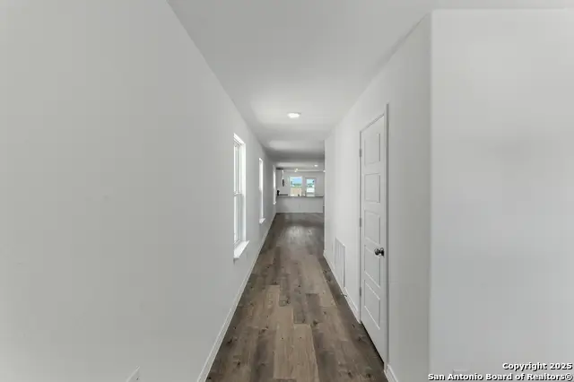 946 Bluegrass Pt, New Braunfels, TX 78130 - Image #3