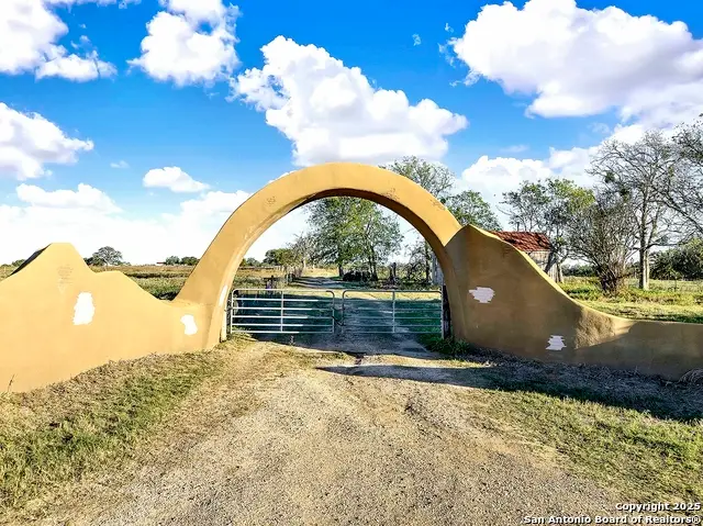 622 Reed Creek, Harwood, TX 78632 - Image #2