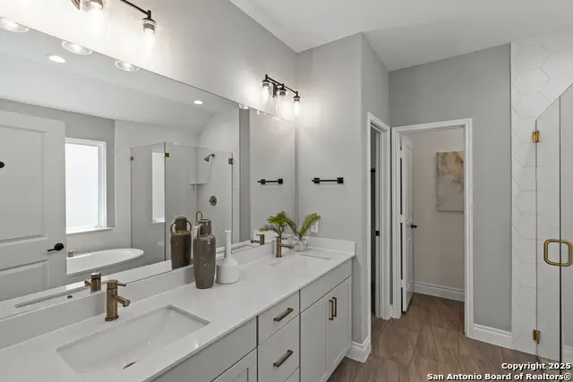 308 Rustic Barn Lane, Boerne, TX 78006 - Image #2