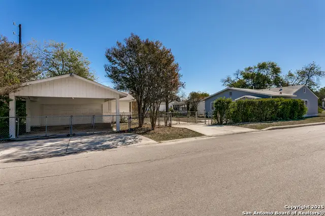 2643 W Craig Pl, San Antonio, TX 78228 - Image #2