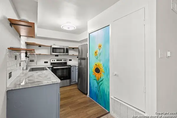 923 Vance Jackson #905, San Antonio, TX 78201