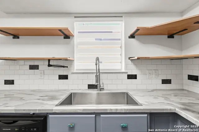 923 Vance Jackson #905, San Antonio, TX 78201 - Image #3