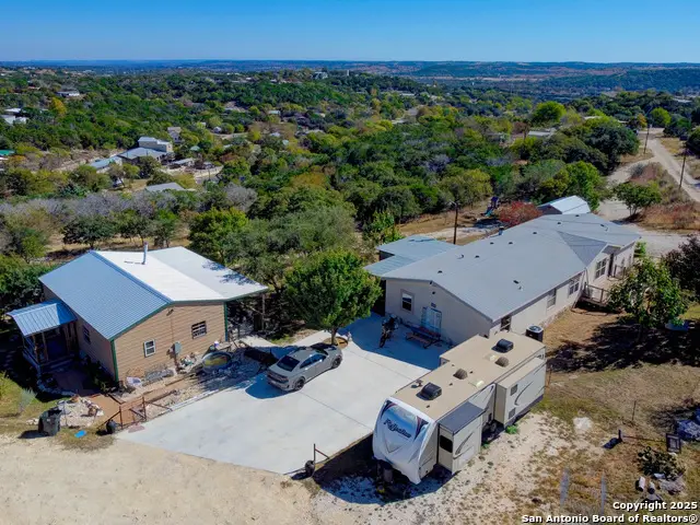 125 Valencia, Kerrville, TX 78028 - Image #1