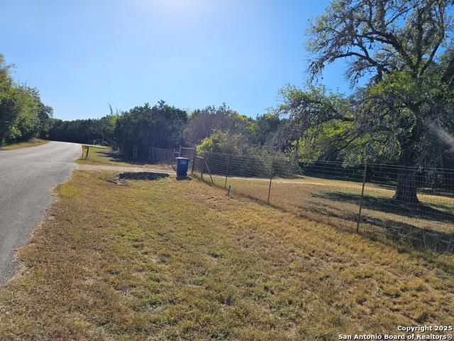 110 Maricopa, Canyon Lake, TX 78133 - Image #2