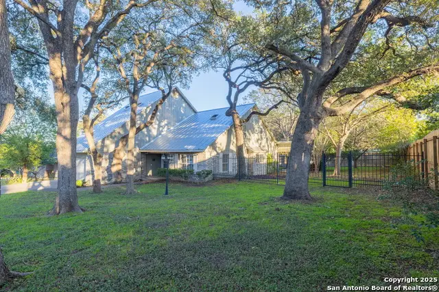 106 E Tanglewood, New Braunfels, TX 78130 - Image #3