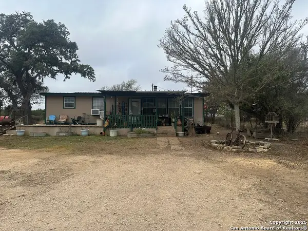 617 Stevens Ranch Rd, Bandera, TX 78003