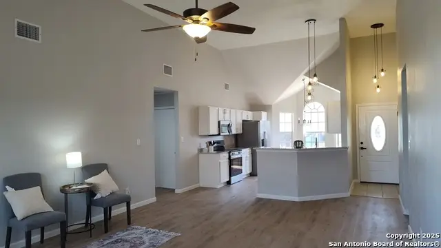 103 Saguaro, Jourdanton, TX 78026 - Image #3