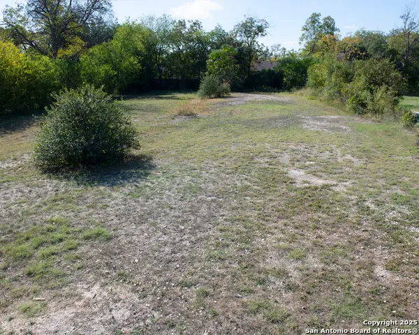 116, 118, 120 Lone Star, San Antonio, TX 78204 - Image #3