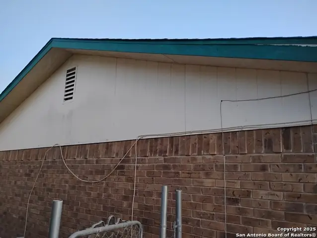 1665 Cristin Dr., Eagle Pass, TX 78852 - Image #2