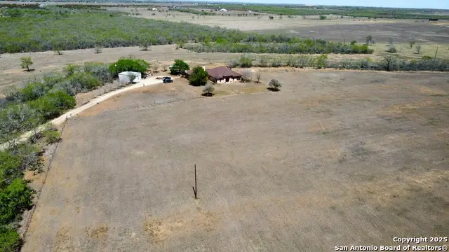 2148 County Road 220, Floresville, TX 78114 - Image #1