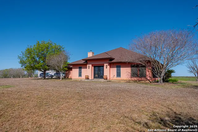 2148 County Road 220, Floresville, TX 78114 - Image #2