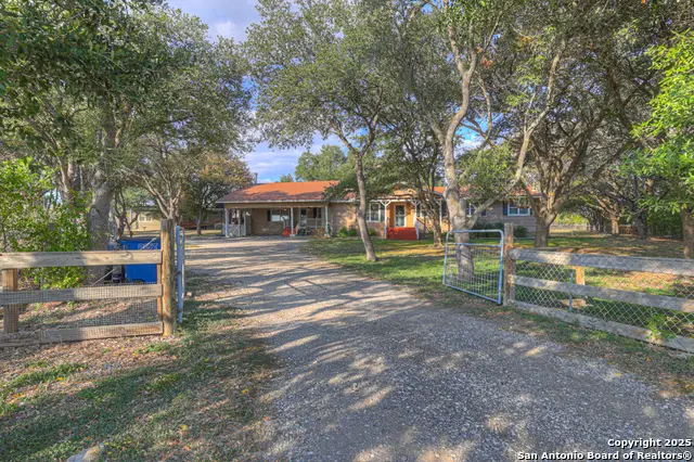311 Weiss, New Braunfels, TX 78130 - Image #2