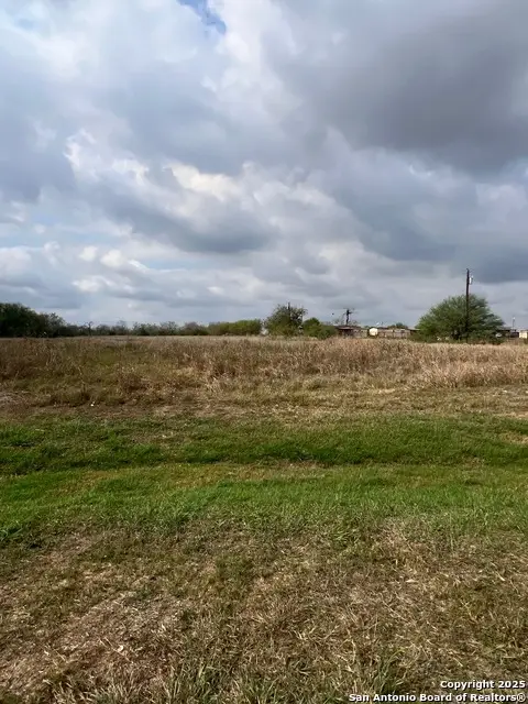 500 S Nixon Ave, Nixon, TX 78140 - Image #2