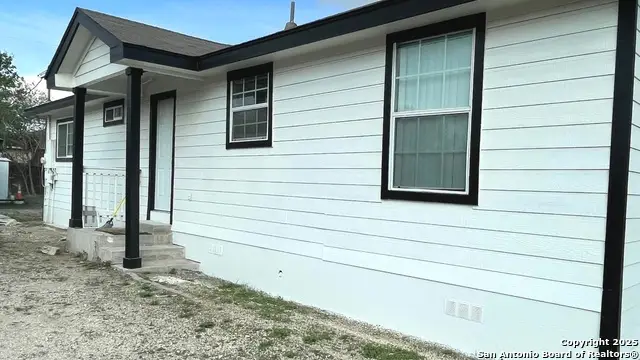 121 Esma, San Antonio, TX 78223 - Image #3