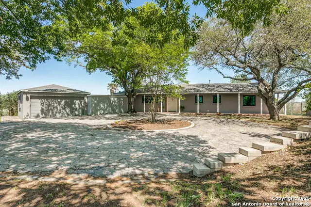 426 E Hathaway, San Antonio, TX 78209 - Image #2