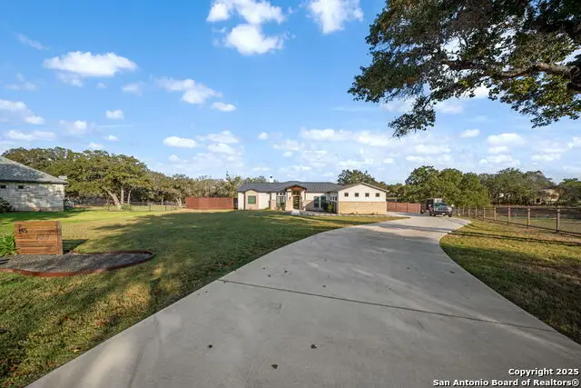 145 Bucks, La Vernia, TX 78121 - Image #2