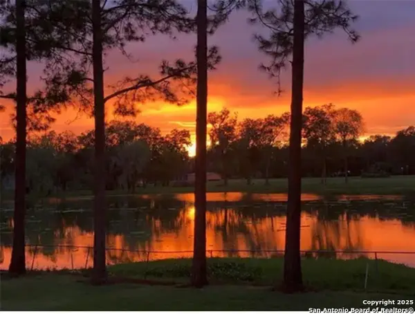 100 Aniak, Holiday Lakes, TX 77515