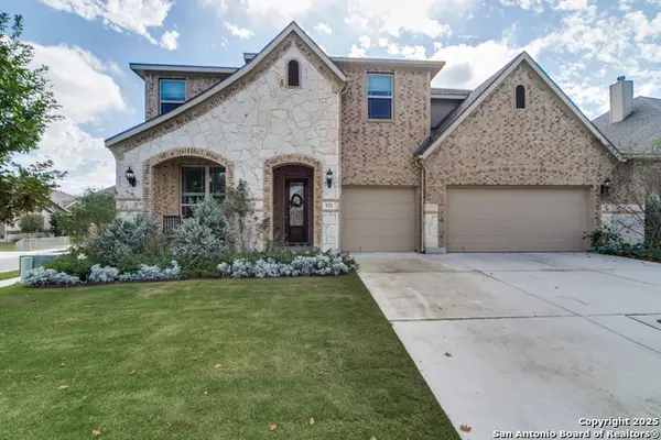 121 Stablewood Ct, Boerne, TX 78006