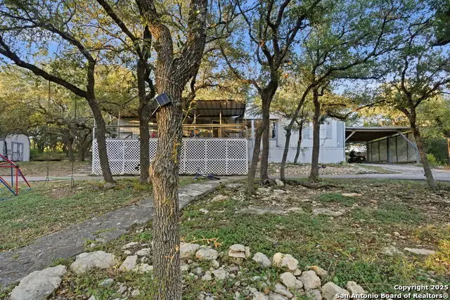 185 Canyon Bend, Canyon Lake, TX 78133 - Image #1
