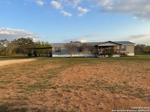 340 Mourning Dove, Floresville, TX 78114