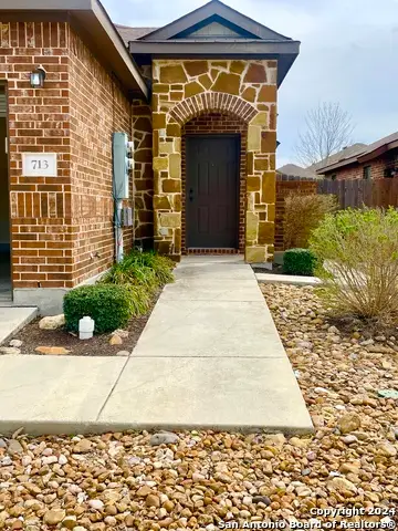 713/717 Creekside Cir, New Braunfels, TX 78130 - Image #2