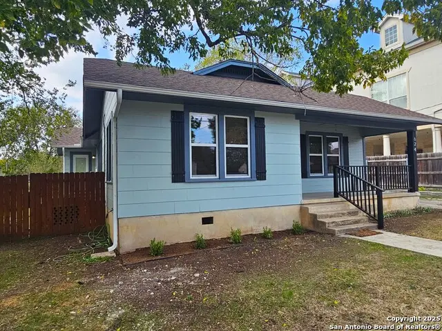 624 S Austin, Seguin, TX 78155 - Image #1