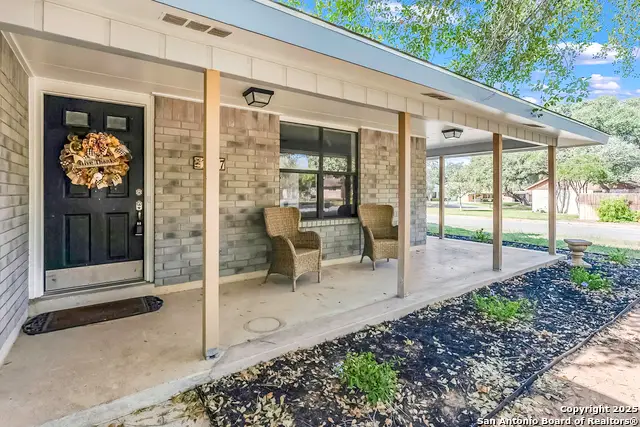 1017 Abilene, Pleasanton, TX 78064 - Image #2