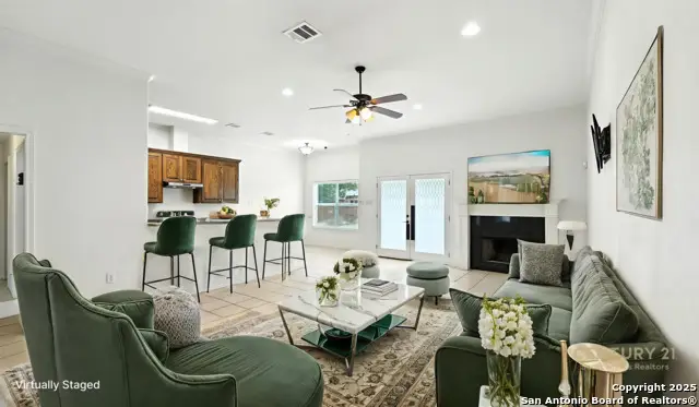 637 Topaz, Seguin, TX 78155 - Image #1