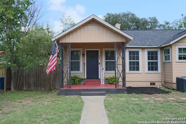 503 S Lewis Ave, Kerrville, TX 78028 - Image #1