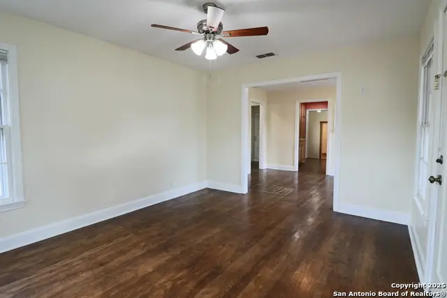 503 S Lewis Ave, Kerrville, TX 78028 - Image #3