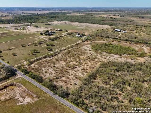 632 County Rd 125, Elmendorf, TX 78112 - Image #3