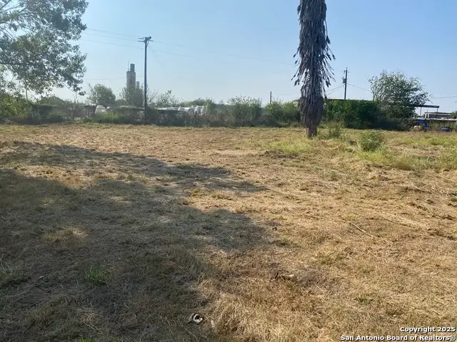 15650 Interstate Highway 35, Dilley, TX 78017 - Image #2