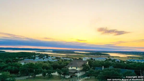 2350 Sunset Ridge, Canyon Lake, TX 78133