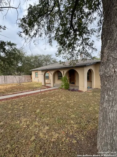407 N Fort St, Brackettville, TX 78832 - Image #2