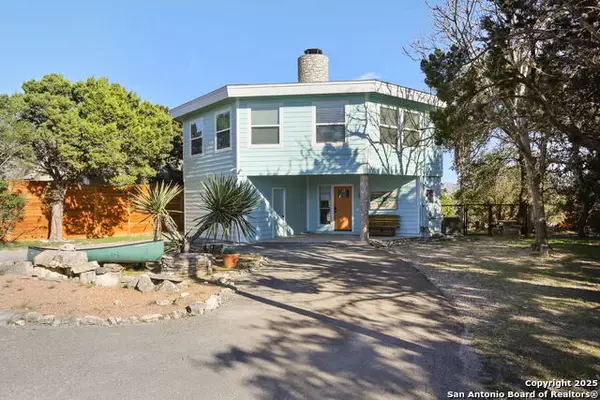 1433 Riviera, Canyon Lake, TX 78133