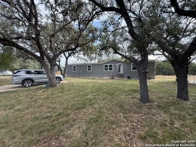 450 Mills, Pipe Creek, TX 78063 - Image #1