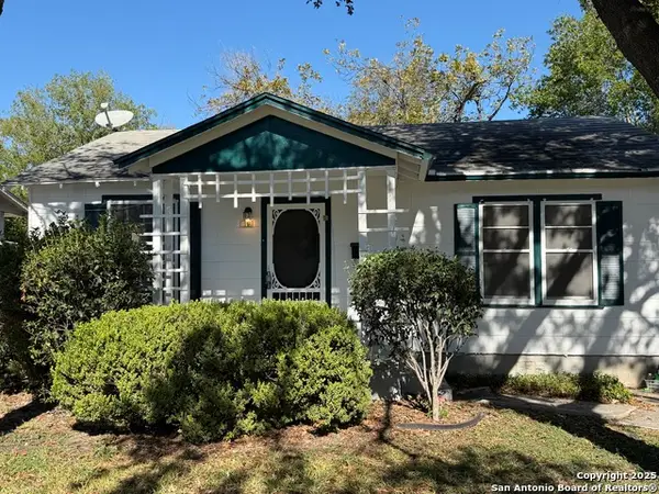 419 Walton, San Antonio, TX 78225