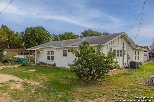 15142 Mesquite St, Lytle, TX 78052 - Image #1