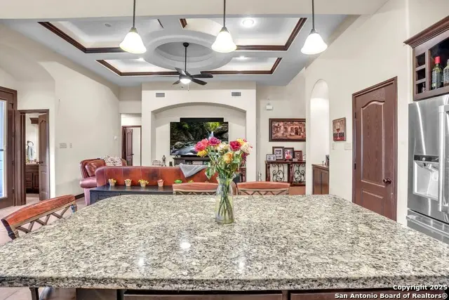 317 Altozano Dr, Laredo, TX 78045 - Image #3