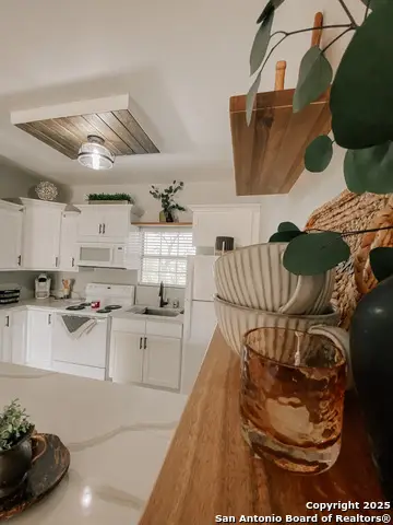 391 S Riverside Dr #21, Eagle Pass, TX 78852 - Image #2