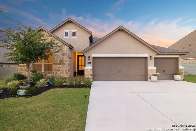 552 Chinkapin, New Braunfels, TX 78132 - Image #1