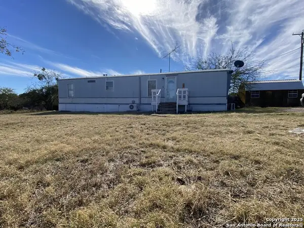 113 Lake, Mertzon, TX 76941