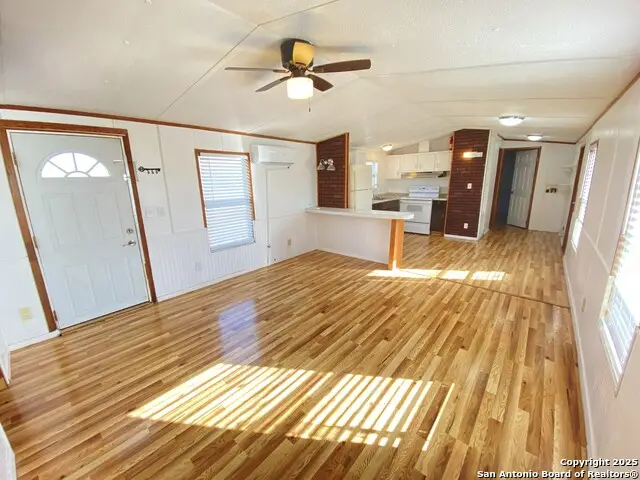 113 Lake, Mertzon, TX 76941 - Image #2
