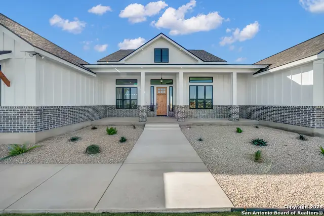 162 Estates Dr, La Vernia, TX 78121 - Image #2