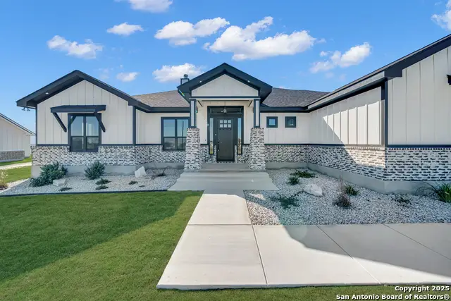 158 Estates Dr, La Vernia, TX 78121 - Image #2