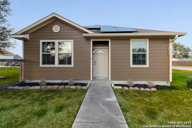 402 W Sullivan, Skidmore, TX 78389 - Image #2